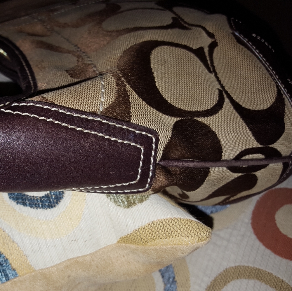 Authentic Coach cresent bag - Picture 6 of 6